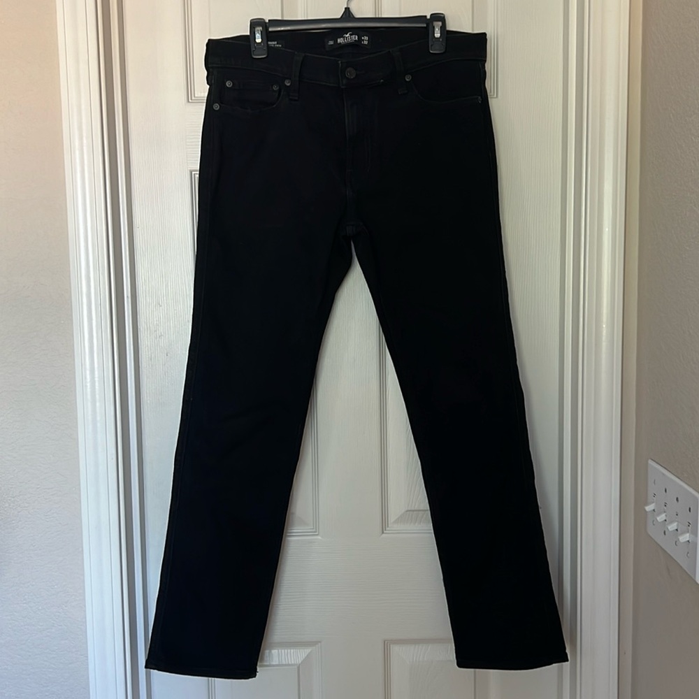 Hollister black no fade slim straight jeans